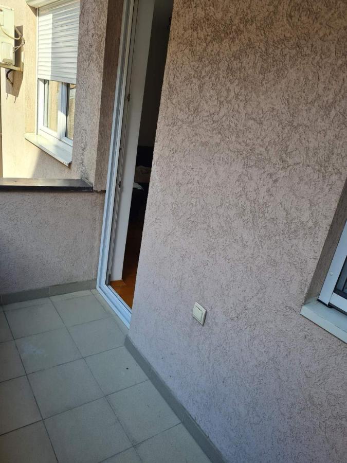 Lux Apartment Rose 2 60M2 Kragujevac Zewnętrze zdjęcie