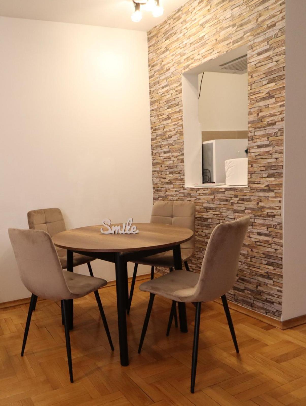 Lux Apartment Rose 2 60M2 Kragujevac Zewnętrze zdjęcie